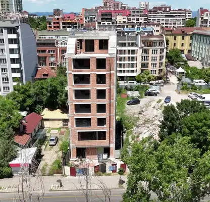 Снимка 2 — Тристаен апартамент в Банишора с тераса и асансьор