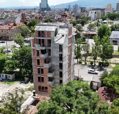 Снимка 5 — Тристаен апартамент в Банишора с тераса и асансьор