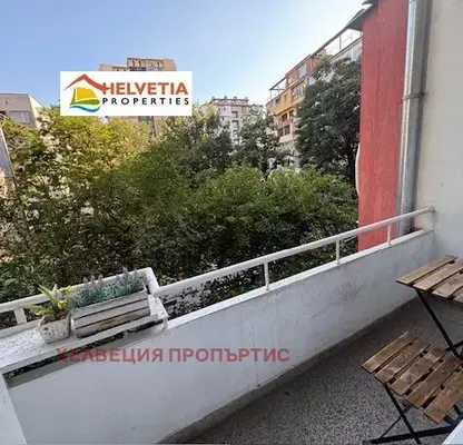 Снимка 2 — Двустаен апартамент с южно изложение в Банишора, София
