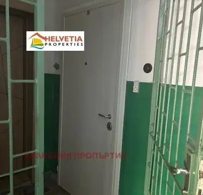 Снимка 4 — Двустаен апартамент с южно изложение в Банишора, София