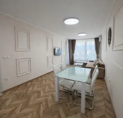Снимка 2 — Двустаен апартамент с тераса в Банишора, София