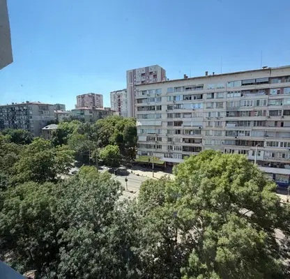 Снимка 4 — Двустаен апартамент с тераса в Банишора, София