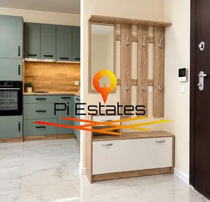 Photo 3 — Two-room apartment in Banishora with balcony and elevator
