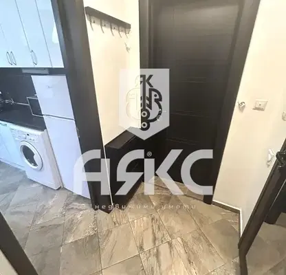 Снимка 3 — Двустаен апартамент в Банишора с асансьор и контрол на достъпа