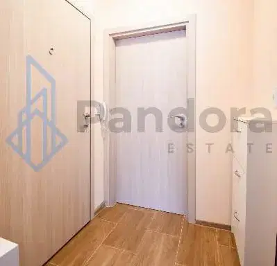 Снимка 5 — Двустаен апартамент 80 кв.м. в Банишора с югоизточно изложение
