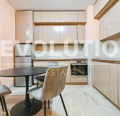 Photo 2 — Two-room apartment in Banishora with parking space and elevator