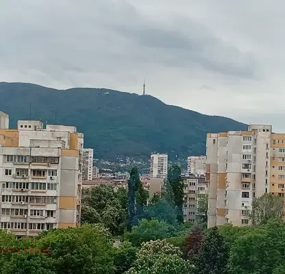 Снимка 3 — 3-стаен апартамент с панорамна тераса в Белите брези, София