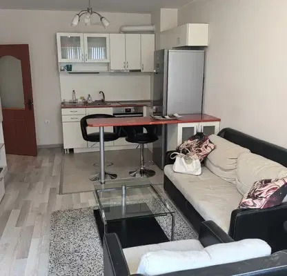 Photo 2 — Two-room apartment in Belite Brezi with balcony and elevator