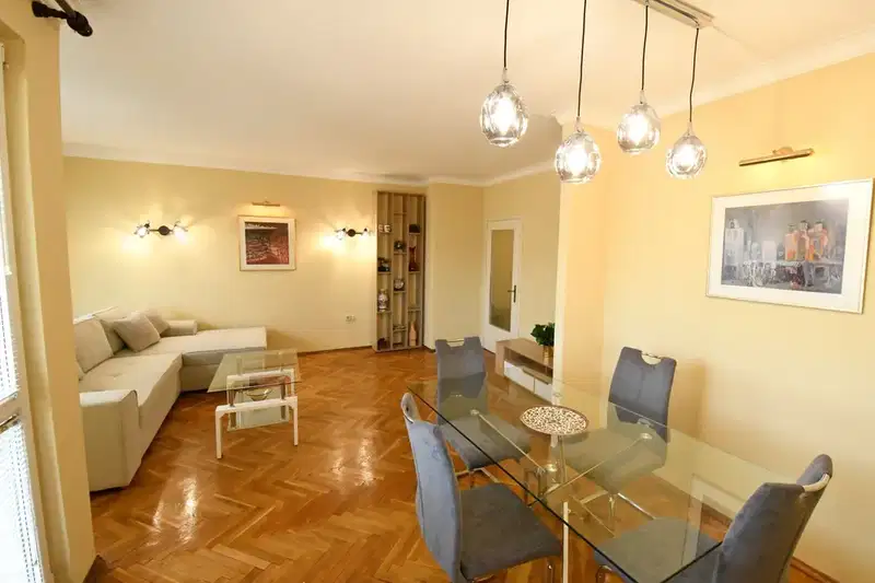Spacious 3-room apartment with panoramic view in Belite Brezi
