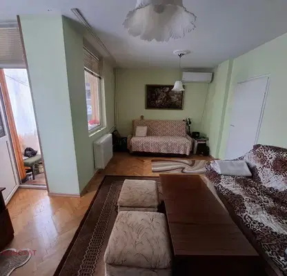 Photo 3 — Spacious 3-room apartment in Benkovski with southwest aspect