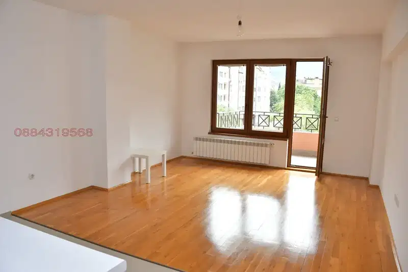 3-bedroom apartment in Sofia, Borovo