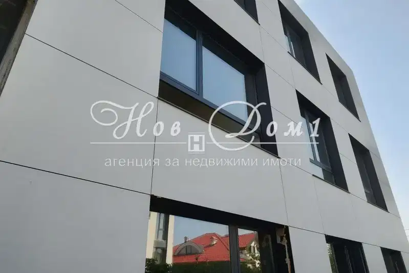 Spacious 4-room apartment with yard in Boyana, Sofia