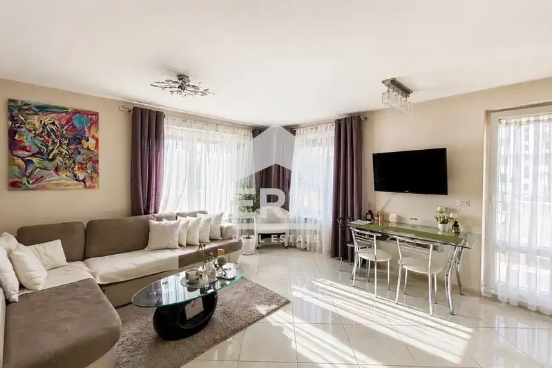 3-bedroom apartment in Sofia, Bykston