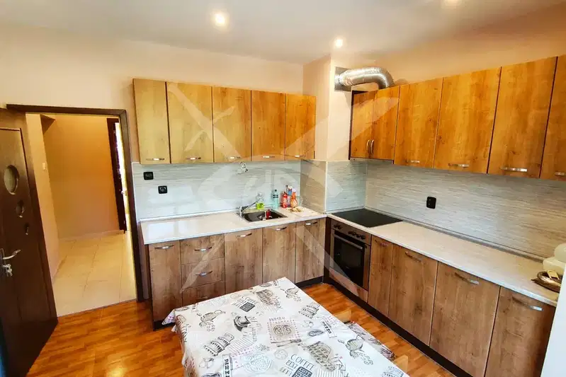 Three-room apartment in Bukston with terrace on first floor
