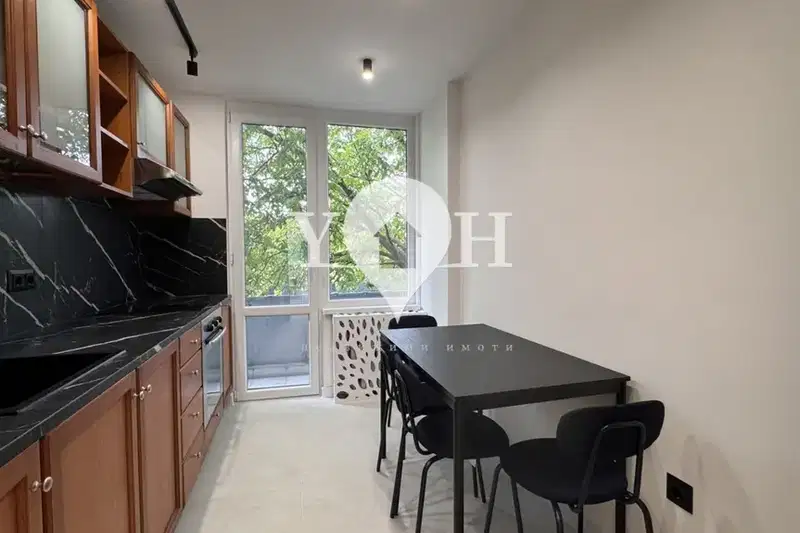 3-bedroom apartment in Sofia, Bykston
