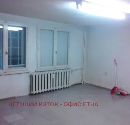 Снимка 4 — Едностаен апартамент в Център, пл. Руски паметник, с вътрешен двор