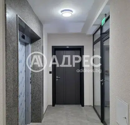 Photo 5 — Two-room apartment with large terrace in Center, Sofia