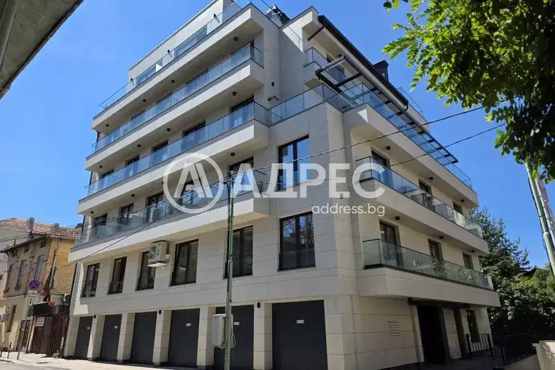 Two-room apartment 79 sq m in Center with garage