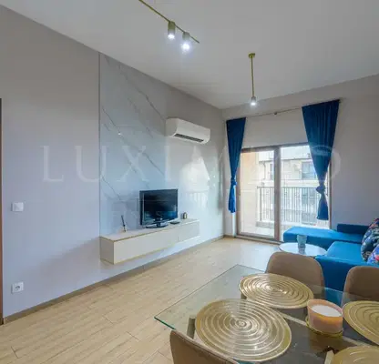 Снимка 3 — Двустаен апартамент с балкон в Център, София