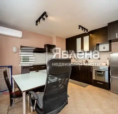 Photo 3 — Two-room apartment with terrace in Center, Sofia