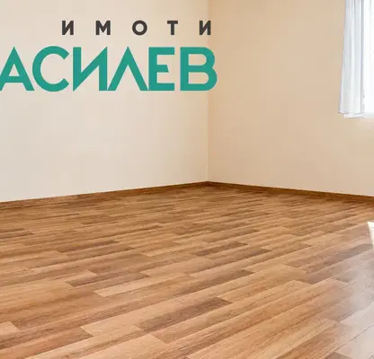 Снимка 5 — Тристаен апартамент с ремонтиран санитарен възел в Център, София