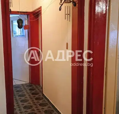 Снимка 5 — Тристаен апартамент с паркомясто в Център, София
