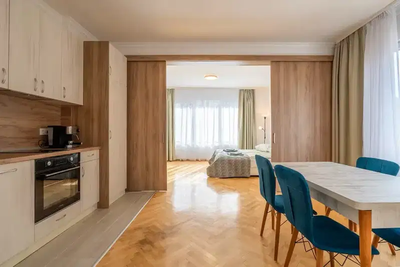 3-room apartment in Center, Sofia with elevator