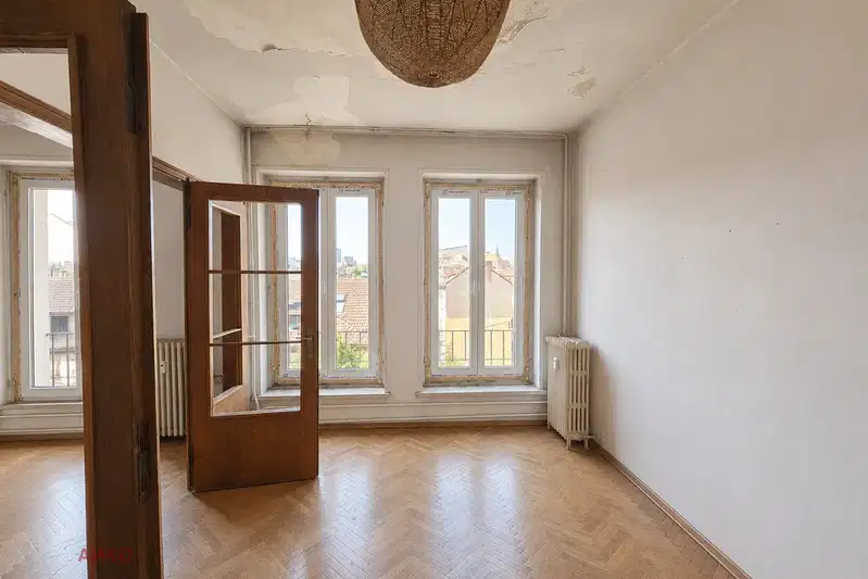 Spacious 4-room apartment with panoramic view in Center, Sofia