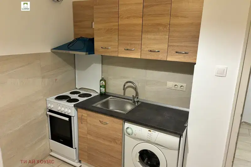 4-room apartment in Center, Sofia with balconies