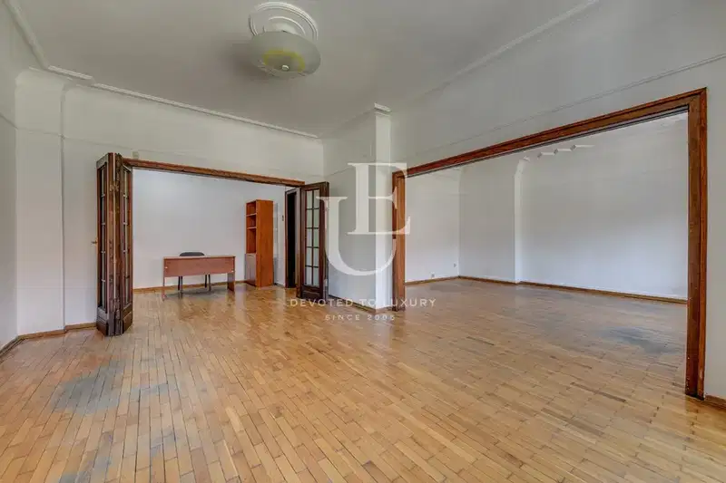 4-bedroom apartment in Sofia, Centyr