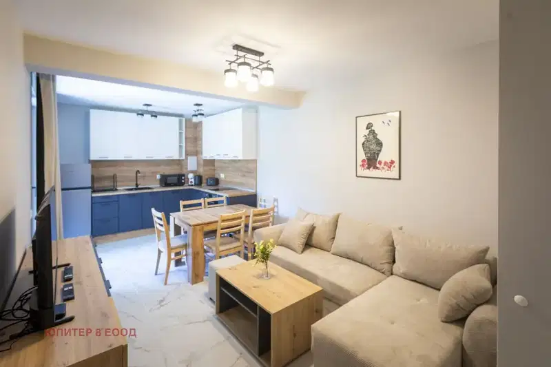 4-bedroom apartment in Sofia, Centyr