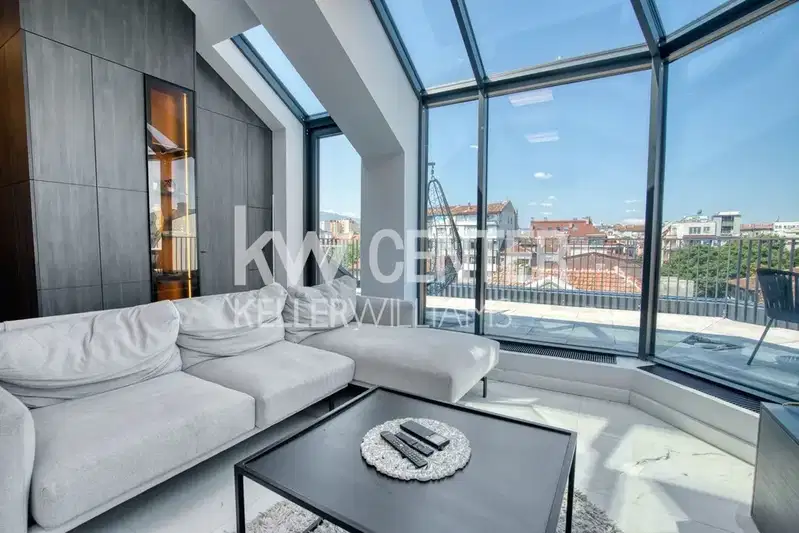 4-bedroom apartment in Sofia, Centyr