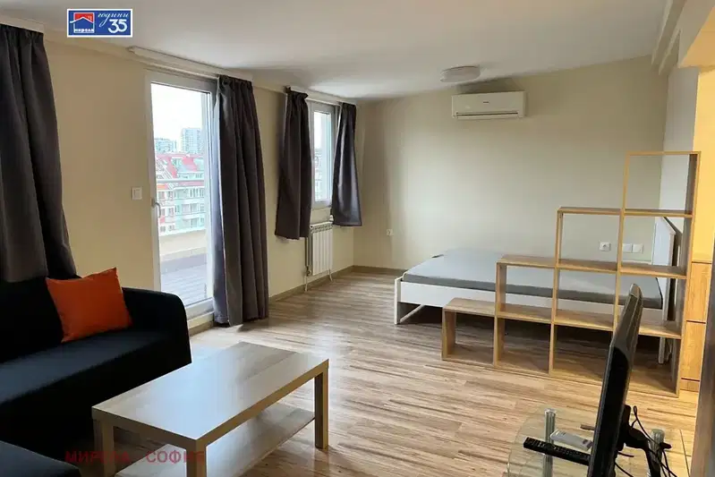 One-room apartment with terrace in Center, Sofia