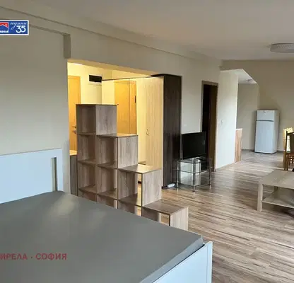 Снимка 3 — Едностаен апартамент с тераса в Център, София