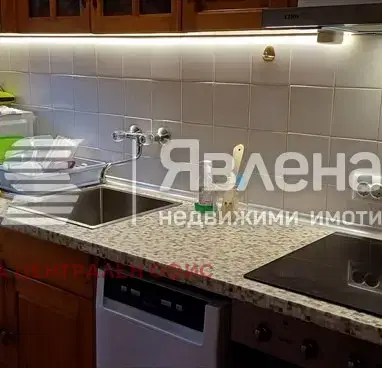 Снимка 5 — Едностаен апартамент с тераса в Център, София
