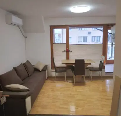 Снимка 4 — Двустаен апартамент с тераса в Център, София, ул. Средна гора
