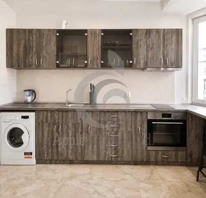 Снимка 2 — Просторен 2-стаен апартамент в Център, ул. Уилям Гладстон