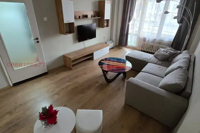 Two-room apartment with terrace in Center, Knyaginya Maria Luiza Blvd