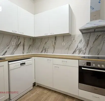 Снимка 4 — Двустаен апартамент в Център, София с тераса