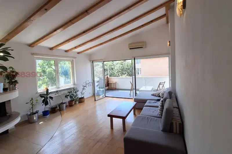 2-room maisonette with south aspect in Center, Alabin St