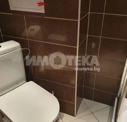 Снимка 3 — Двустаен апартамент с тераса в Център, София