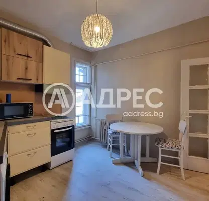 Снимка 5 — Двустаен апартамент с тераса в Център, София