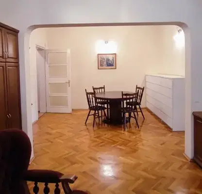 Снимка 4 — Тристаен апартамент с тераса в Център, София, ул. Солунска