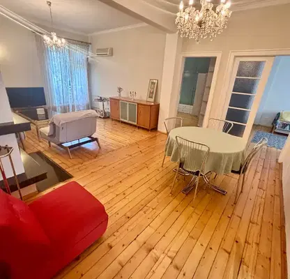 Photo 3 — Three-room apartment with balcony in the Center of Sofia
