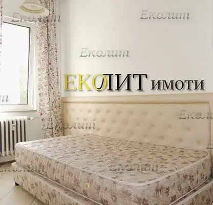 Снимка 3 — 3-стаен апартамент с гараж в Център, София