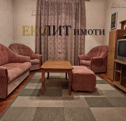 Снимка 4 — 3-стаен апартамент в Център с тераса и асансьор