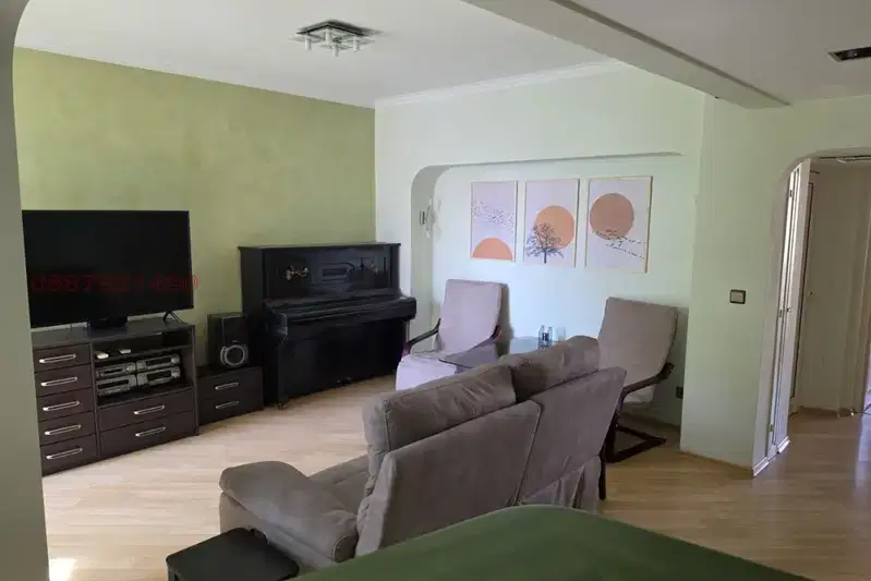 3-room apartment in Center, Sofia with elevator