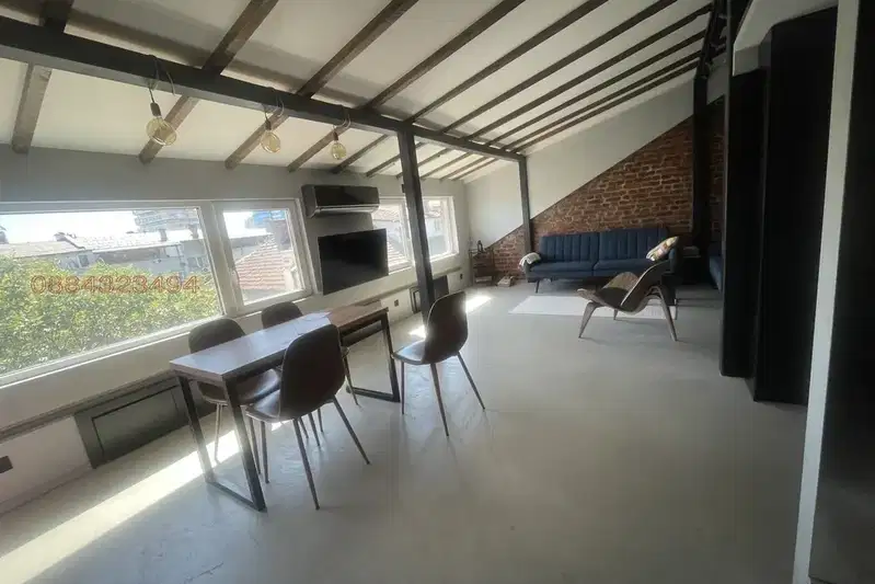 Studio in Sofia, Centyr