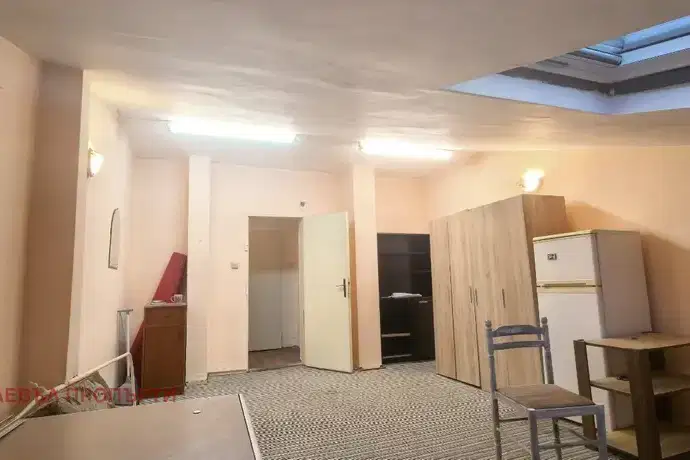 Студио апартамент в Център, София с асансьор