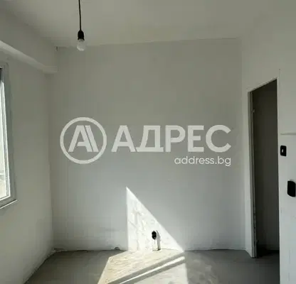 Photo 3 — Studio with potential for two-room in Dianabad, Sofia
